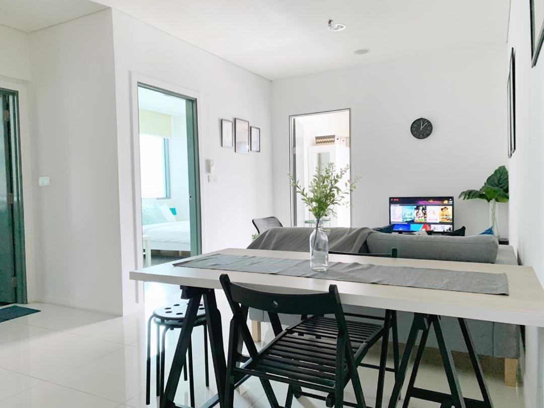 קואלה לומפור Summer Suites Apartment @Klcc By Sarah'S Lodge מראה חיצוני תמונה