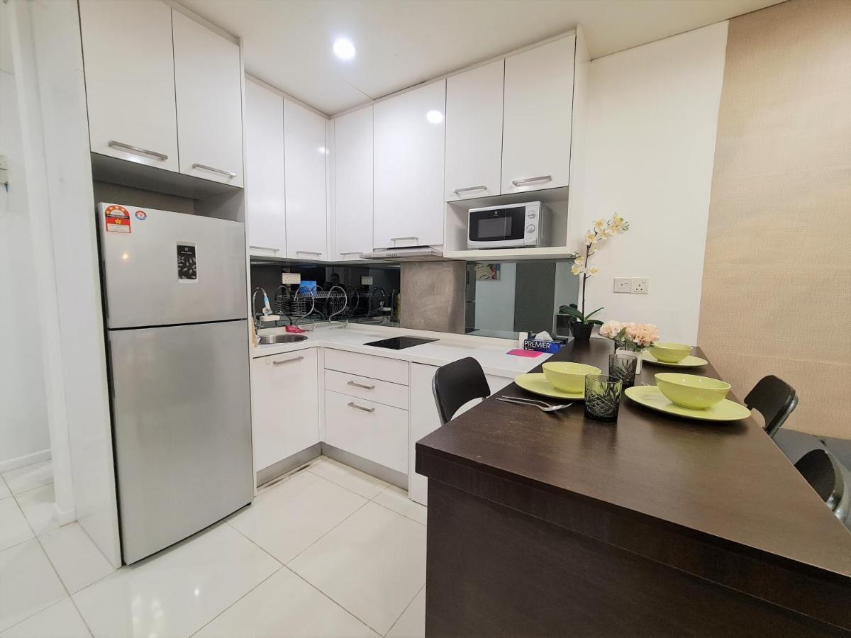 קואלה לומפור Summer Suites Apartment @Klcc By Sarah'S Lodge מראה חיצוני תמונה